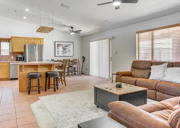 Holiday home Near Golf Courses: Poolside Paradise In Yuma!