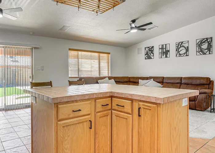 Near Golf Courses: Poolside Paradise In Yuma! * Fortuna