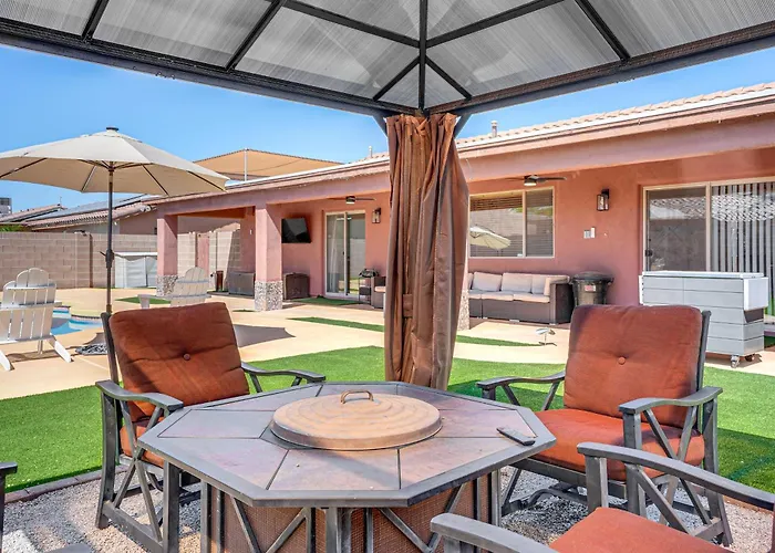 Near Golf Courses: Poolside Paradise In Yuma! Fortuna