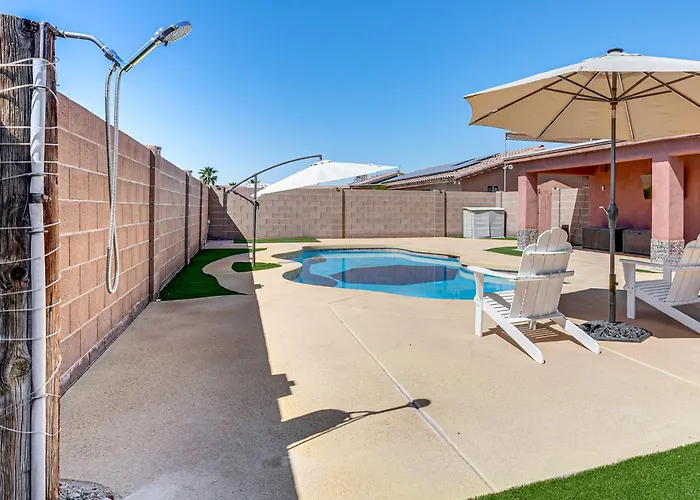 Near Golf Courses: Poolside Paradise In Yuma! Holiday home Fortuna