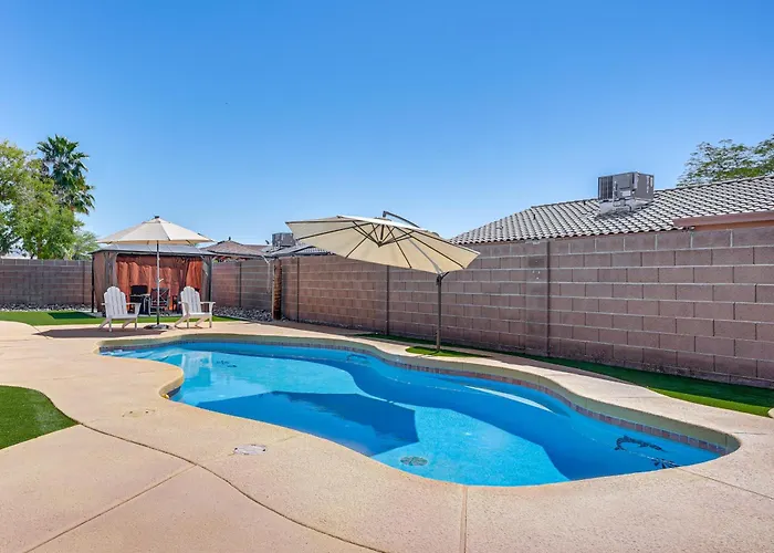 Near Golf Courses: Poolside Paradise In Yuma! Holiday home